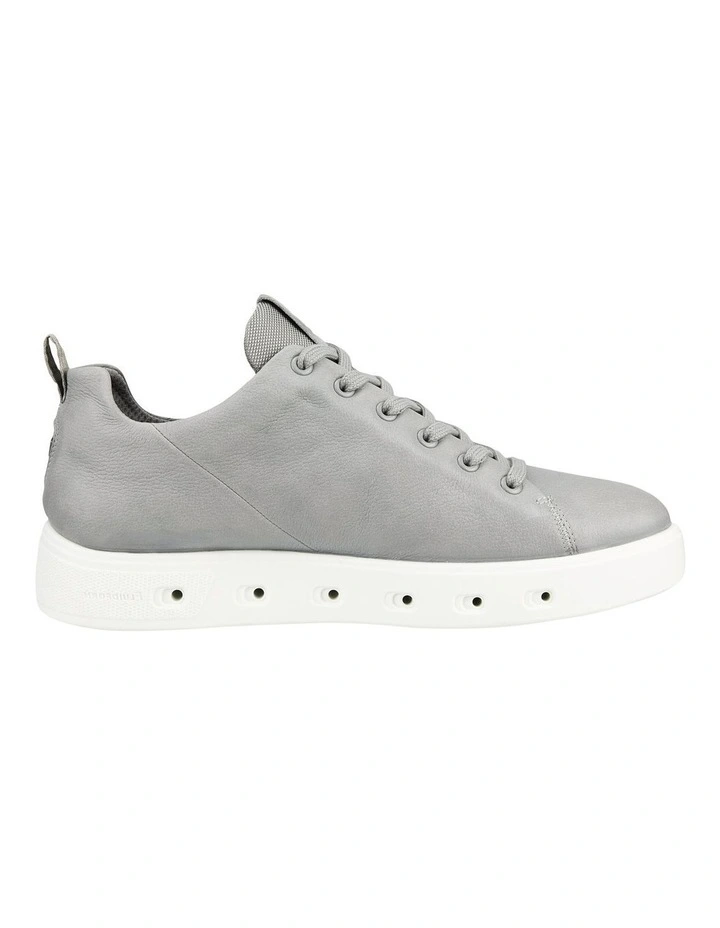 Street 720 Sneaker in Grey