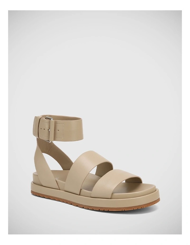 Byron Leather Sandal in Tapioca