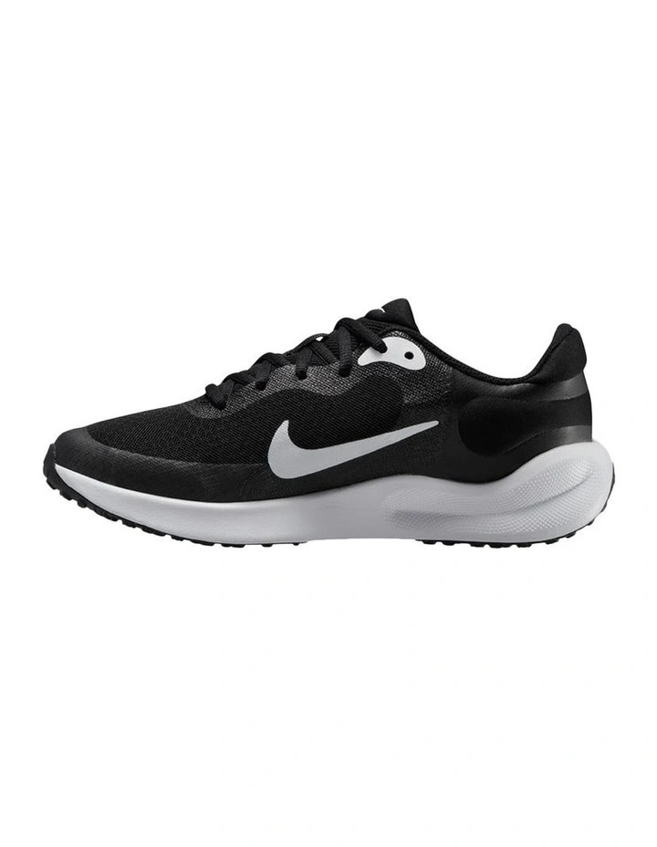 Revolution 7 Grade School Sport Shoes in Black/White