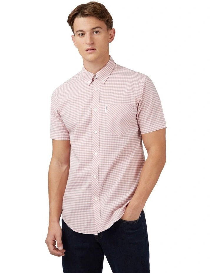 Signature Gingham Short Sleeve Shirt in Raspberry