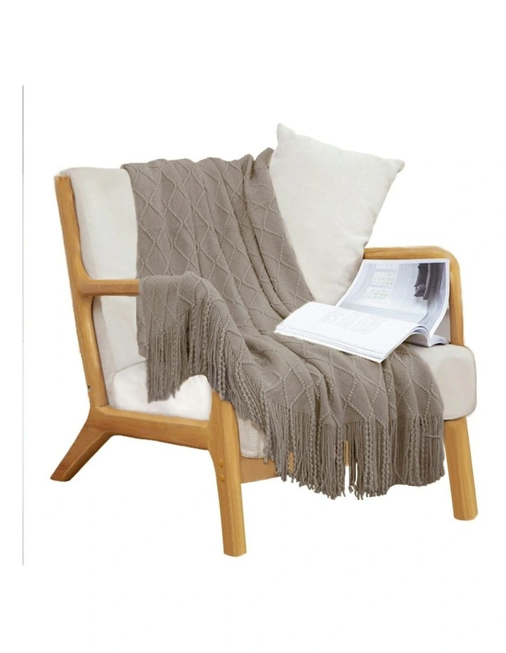 Diamond Pattern Knitted Throw Blanket With Tassels in Coffee