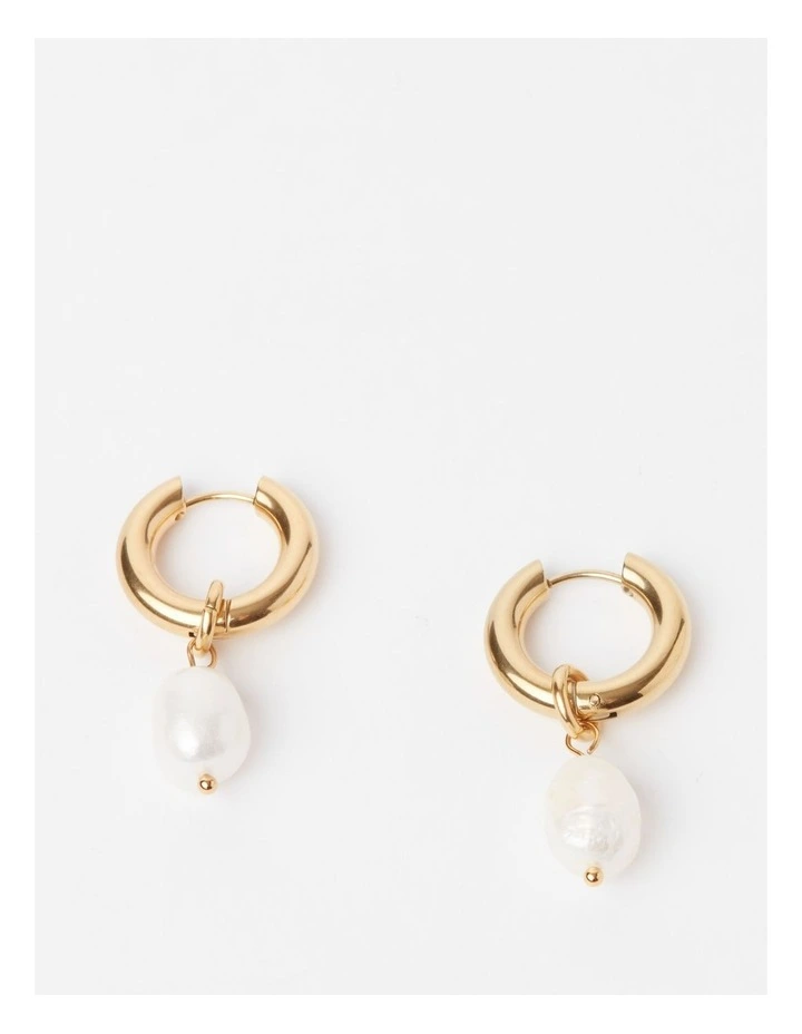 Freshwater Pearl Hoop Earring 20mm in Gold
