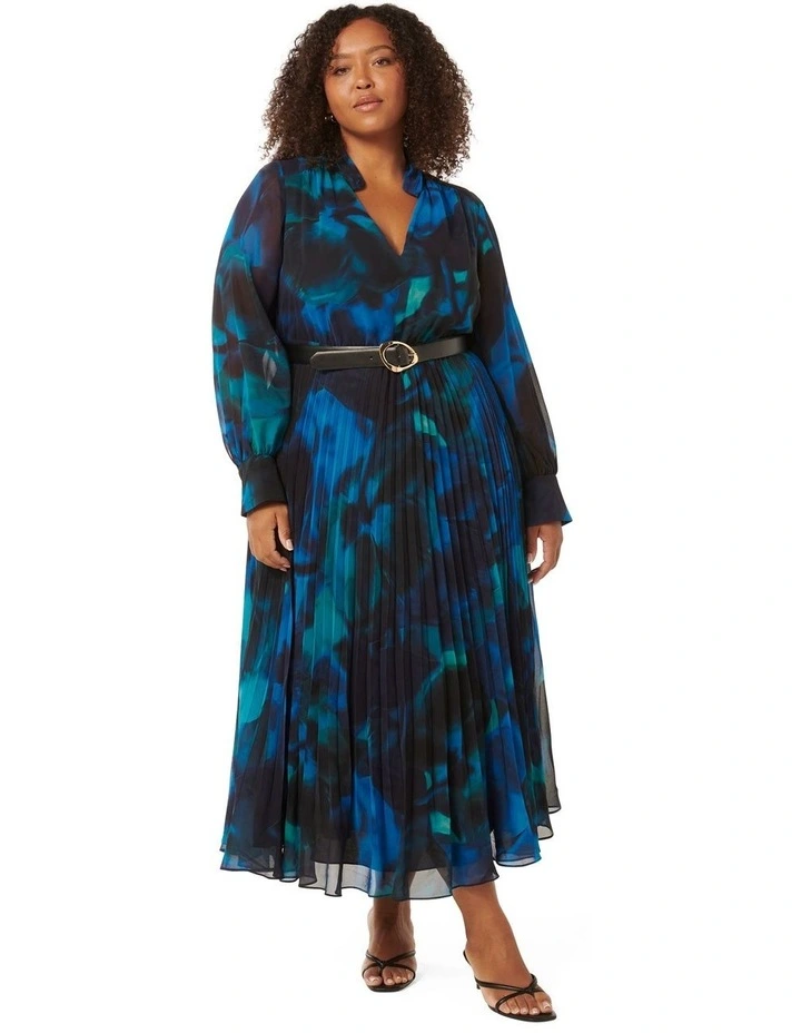 Skyla Pleated Midi Dress in Blue