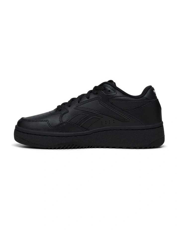 Atr Chill Sneakers in Black