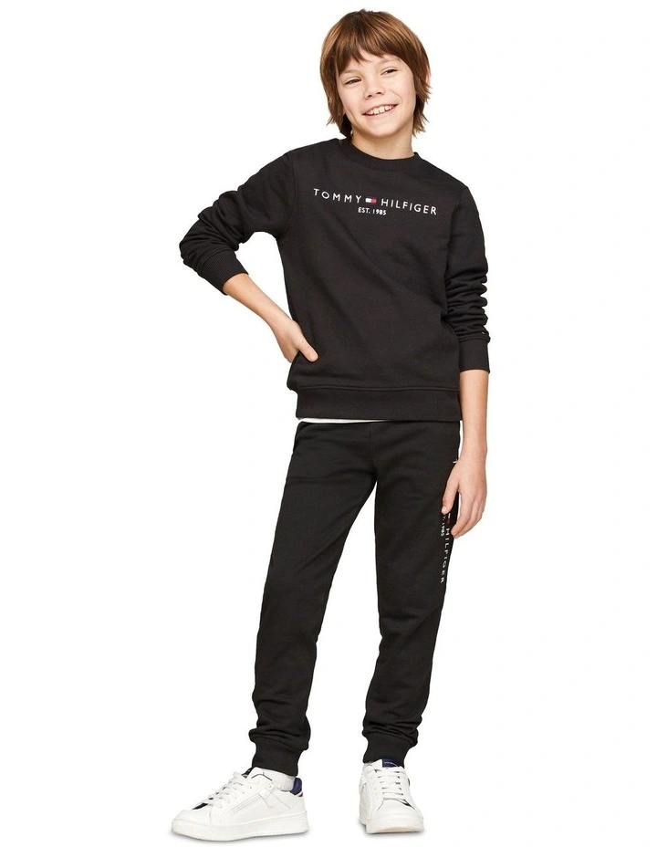 Unisex Essential Sweatshirt ( 3-7 ) in Black