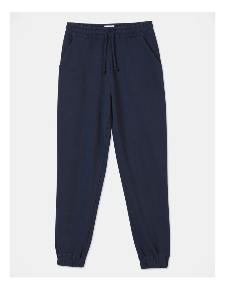Essentials Trackpant in Navy