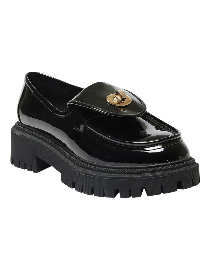 Suri Flat Shoes in Black