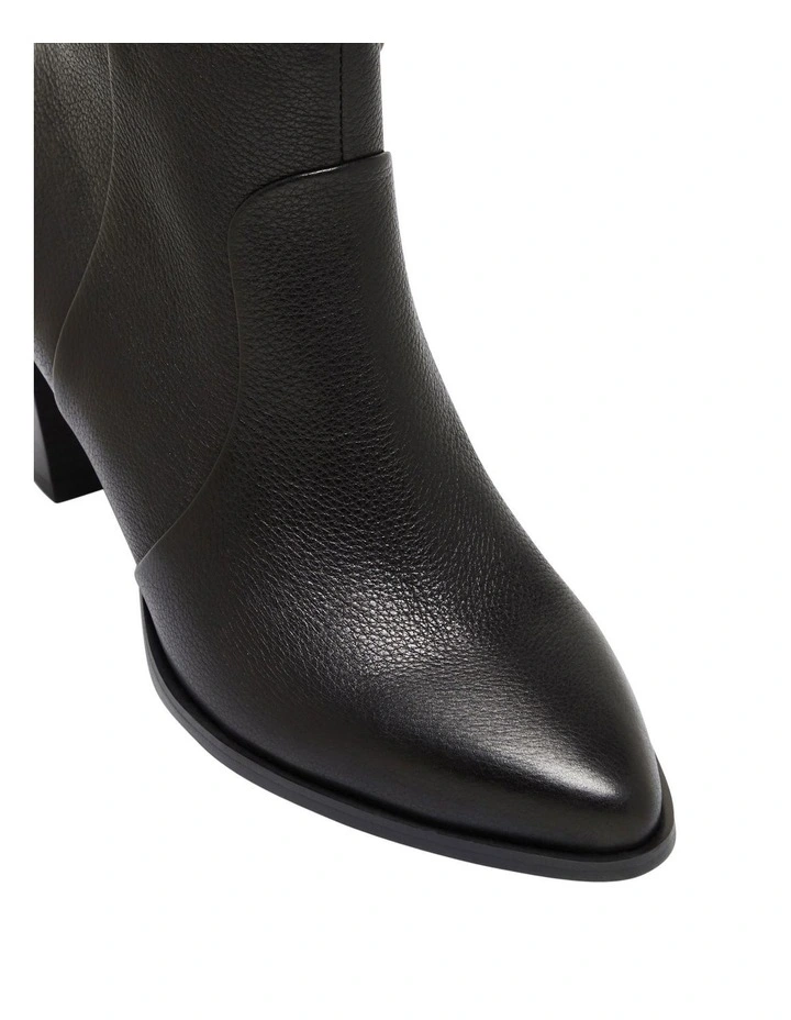 Heart Boot in Black