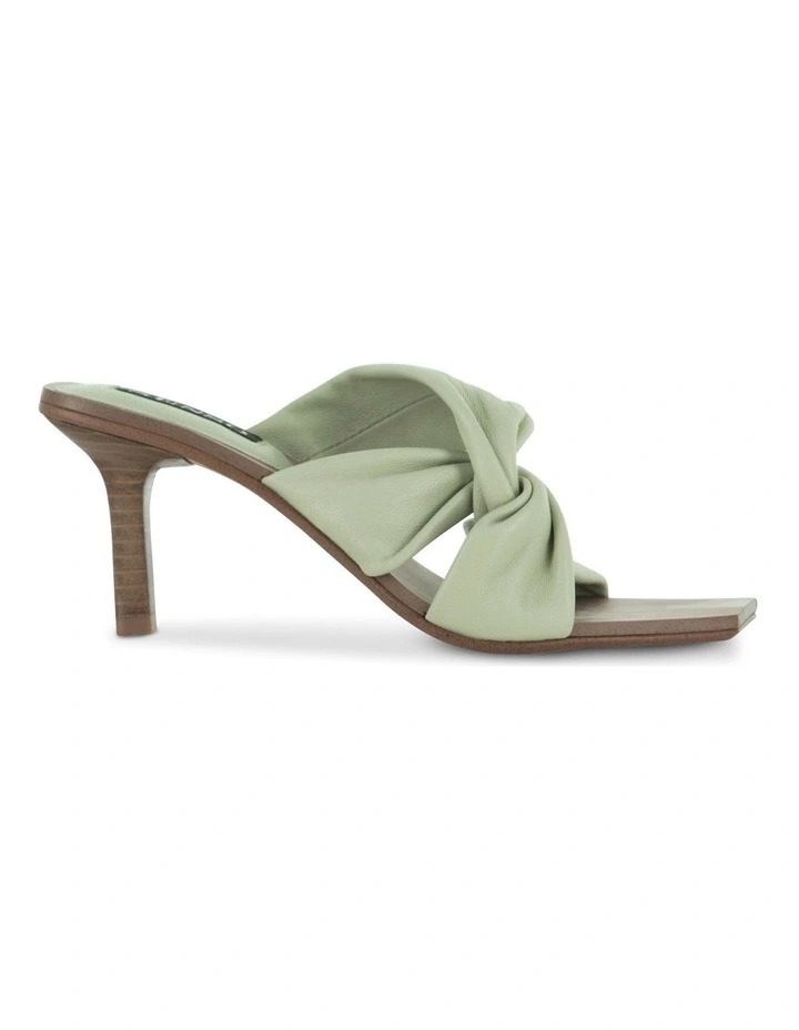 Mila Heel in Mint