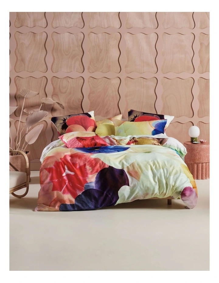Superbloom Quilt Cover Set in Multi