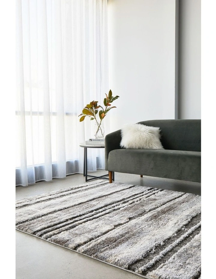 Himali Baley Slate Rug in Silver