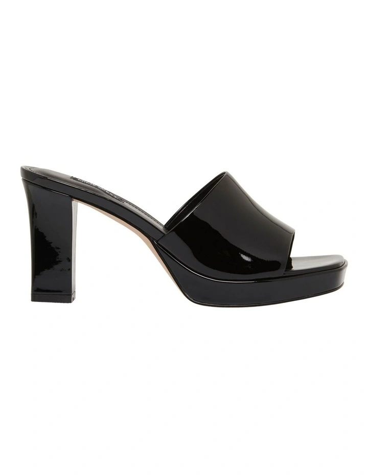 Behot Platform Sandal In Black
