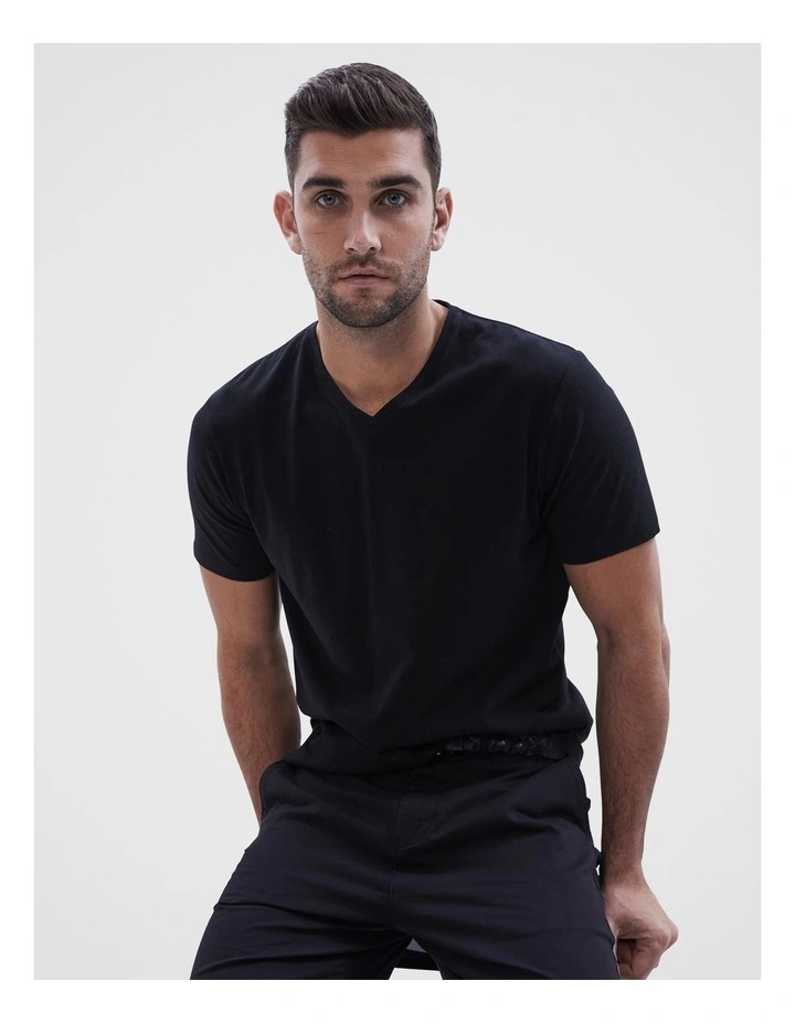 Classic V Neck T Shirt in Black