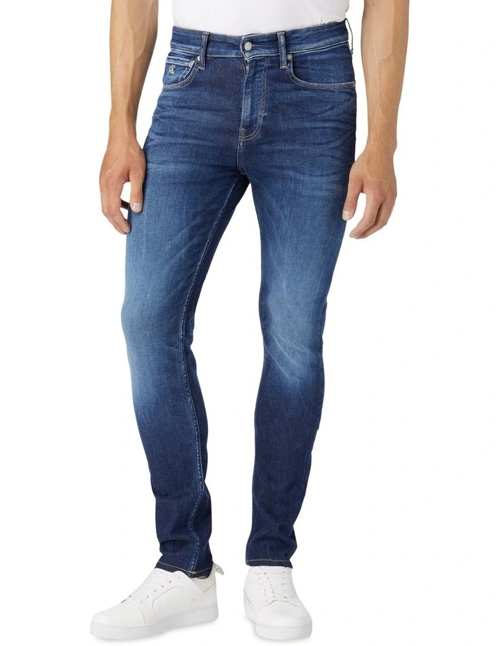Low Rise Skinny Jeans in Dark Wash