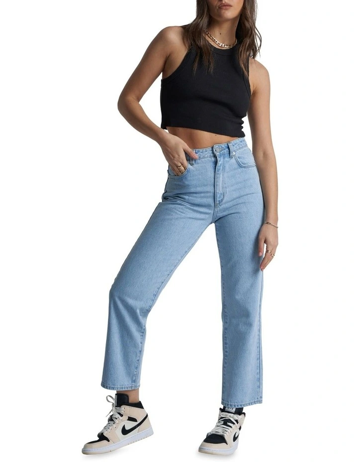 A Venice Straight Cut Jeans in Walk Away Blue