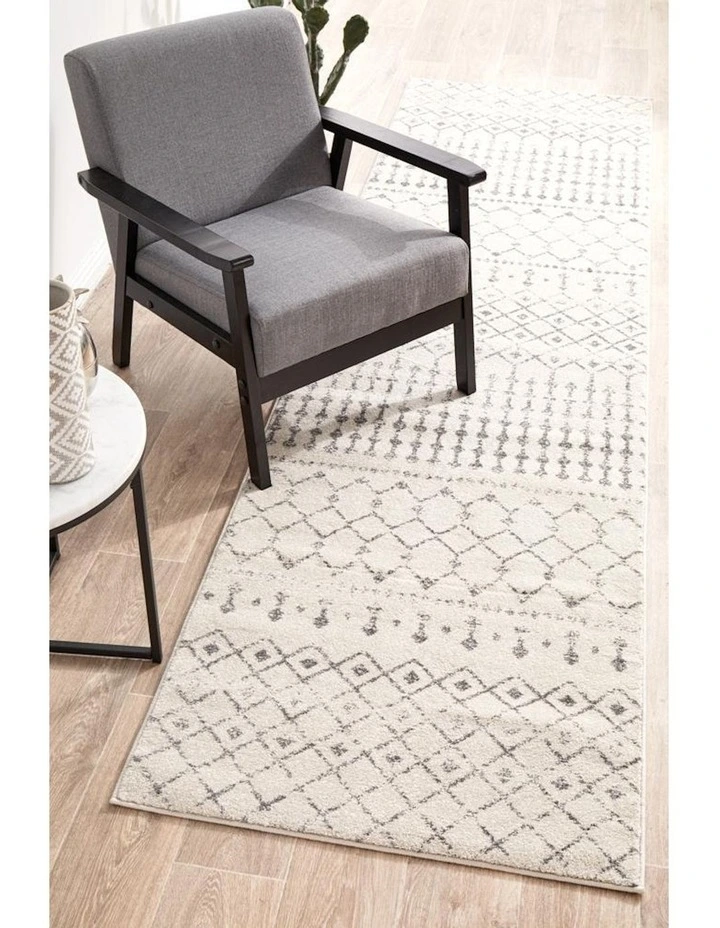 Chrome Elsa Rug in Silver