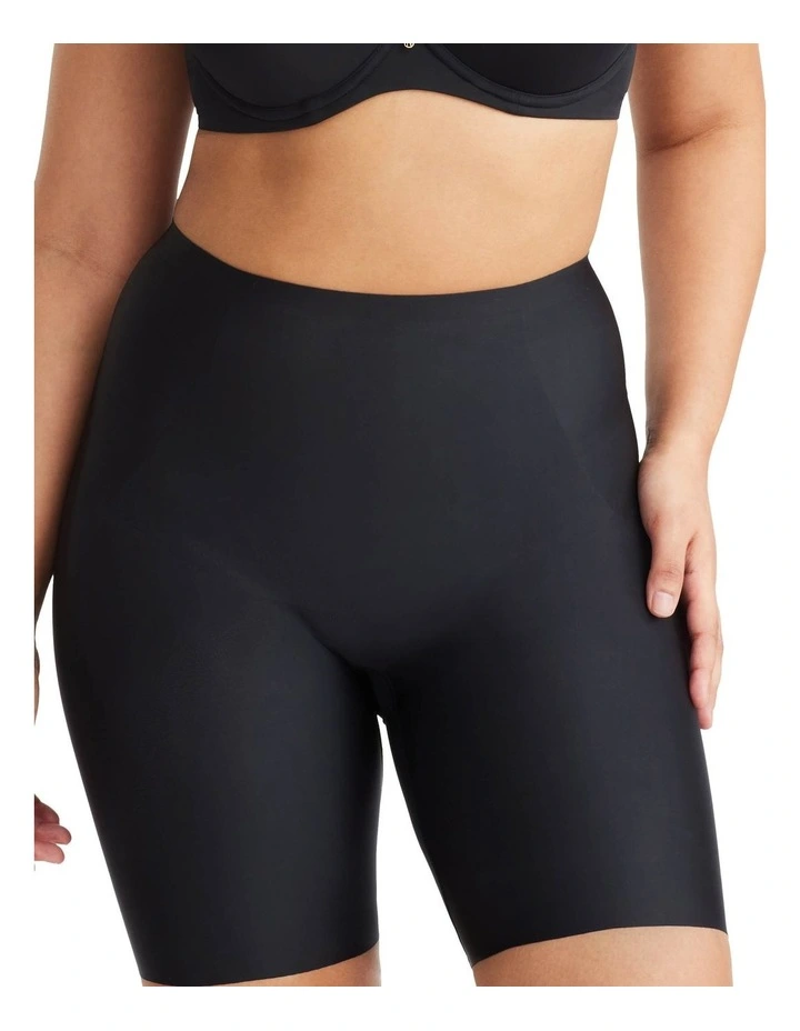 No VPL Waisted Thigh Shaper in Black