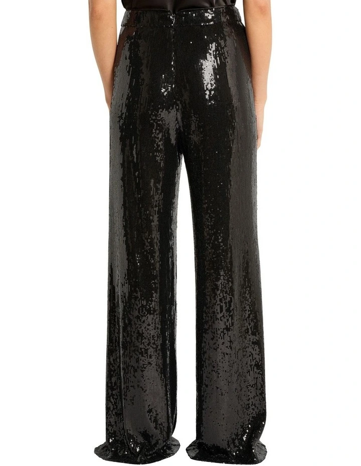 Chic Conquest Pant in Black