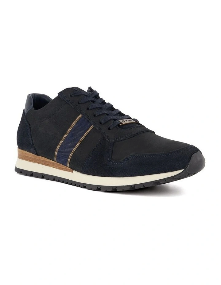 Treck Casual Sneaker in Navy