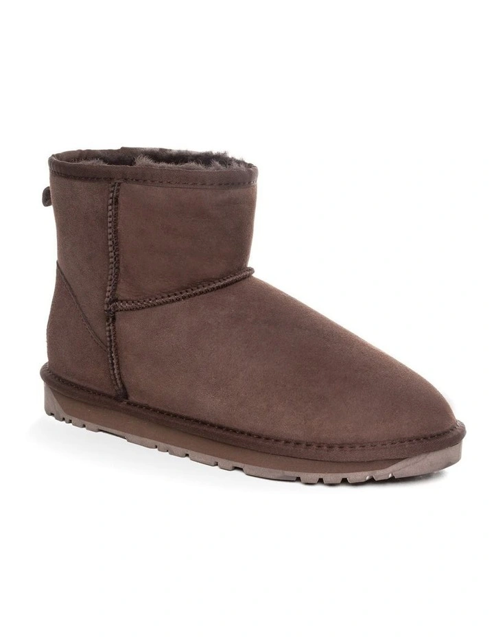 Classic Mini Boots in Chocolate