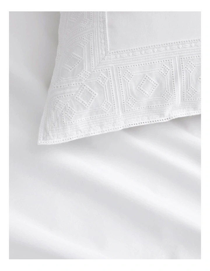 Rayne Quilt Cover in White