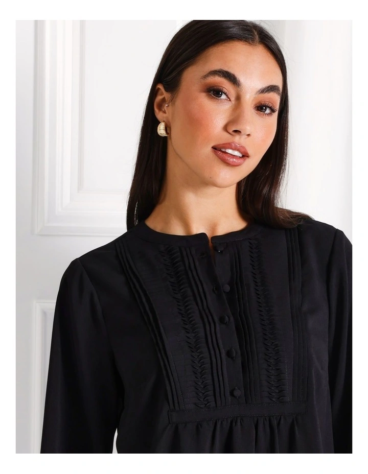 Crepe Pintuck Button Down Blouse in Black