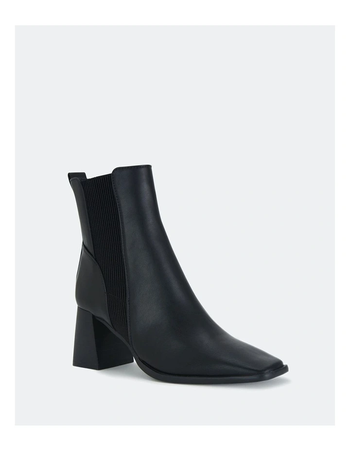 Dominica Boot in Black