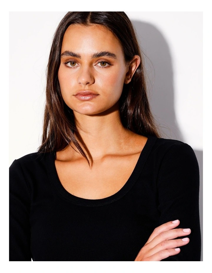 Organic Blend Long Sleeve Scoop Neck Tee in Black