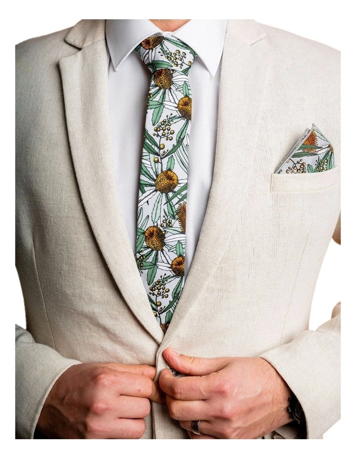 Banksia Pocket Square in Grey