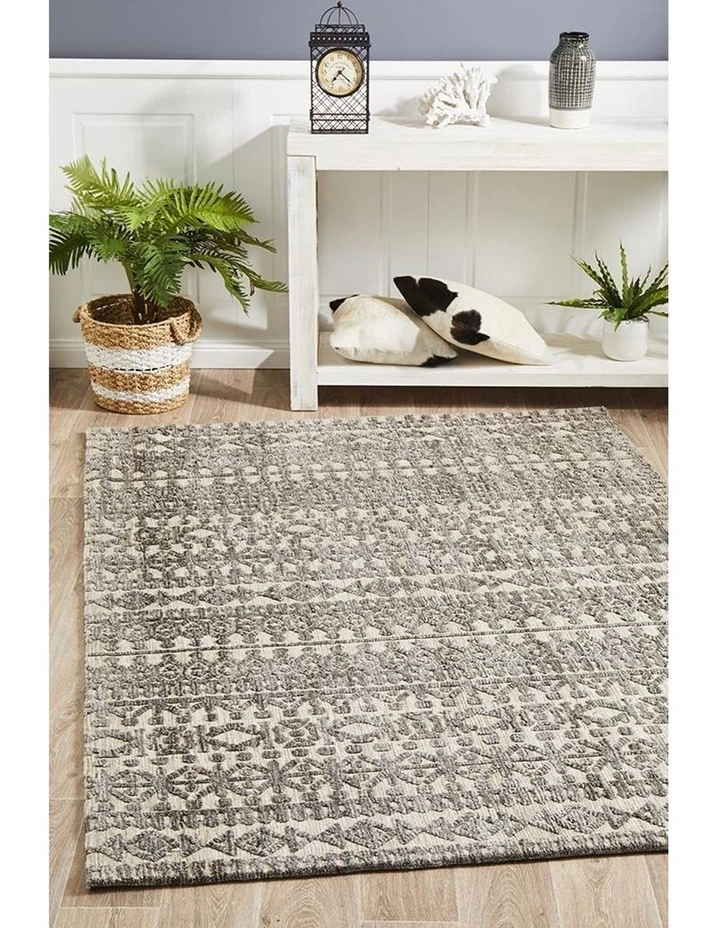 Levi Jemma Rug In Natural Grey