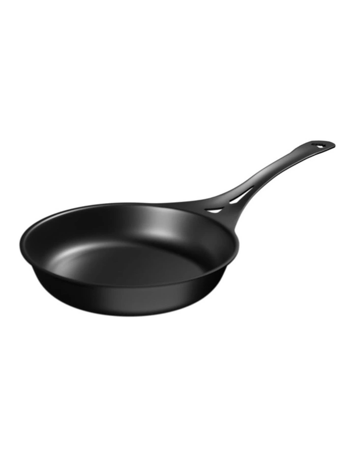 Quenched Lightning Pan Long Handle 20cm in Black