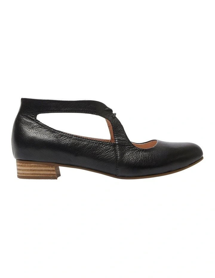 Sasha Heeled Shoes in Black Leather