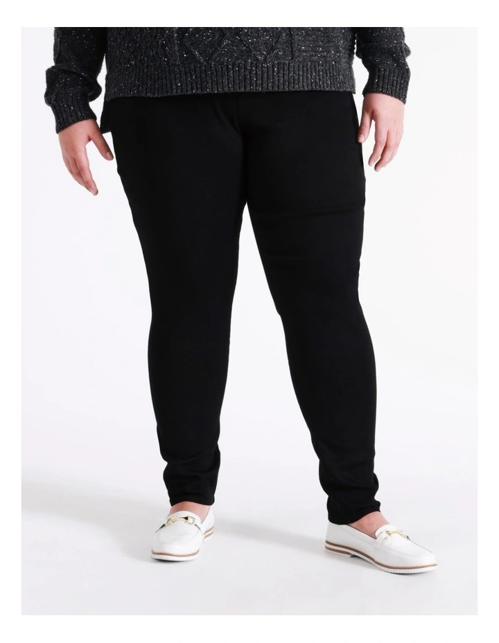 Recycled Cotton Blend Wardrobe Staple Jegging Full Leg Denim in Black
