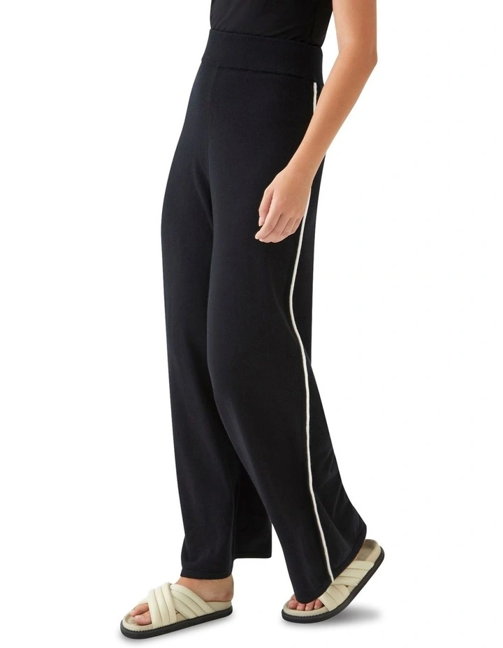 Carla Knitted Pants With Piping in Black