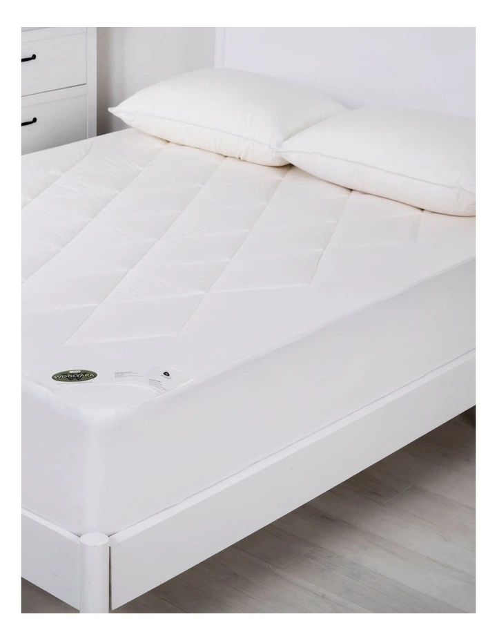 Luxury 300GSM Washable Cotton Japara Wool Rich Mattress Topper in White