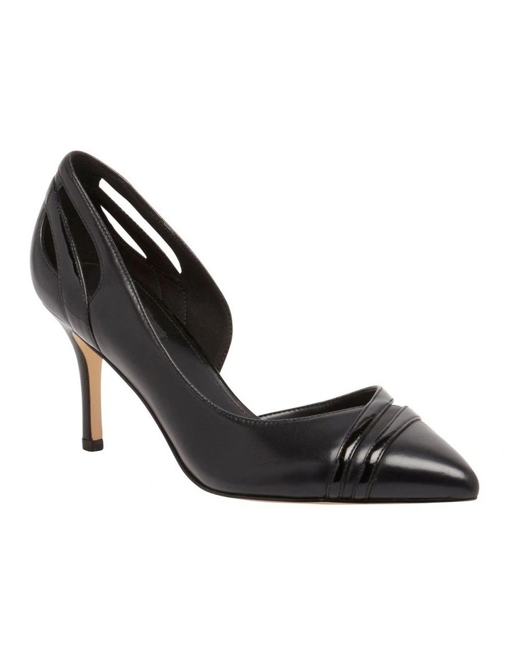 Mrond Pump in Black