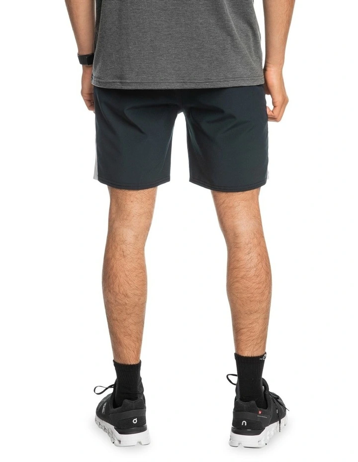 Omni 17" Training Shorts in Black