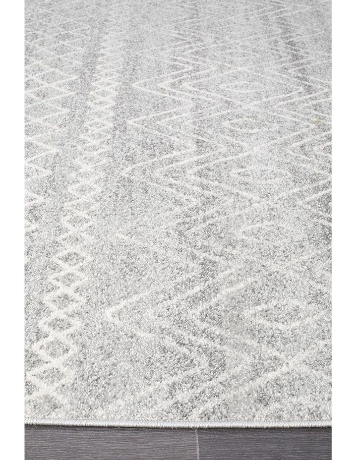 Oasis Selma Tribal Rug in Silver