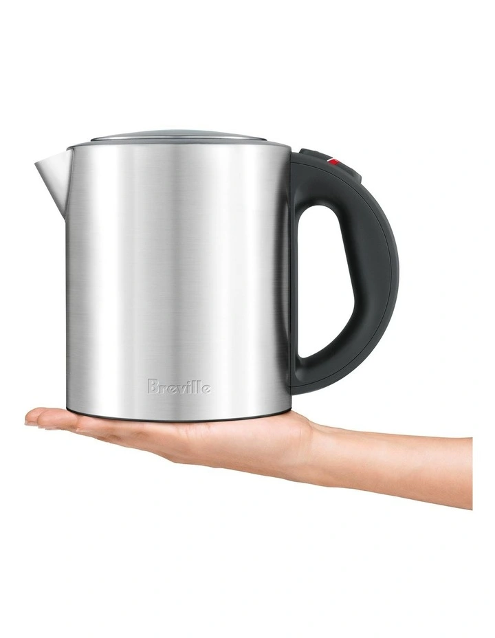The Compact Kettle in Stainless Steel BKE320BSS