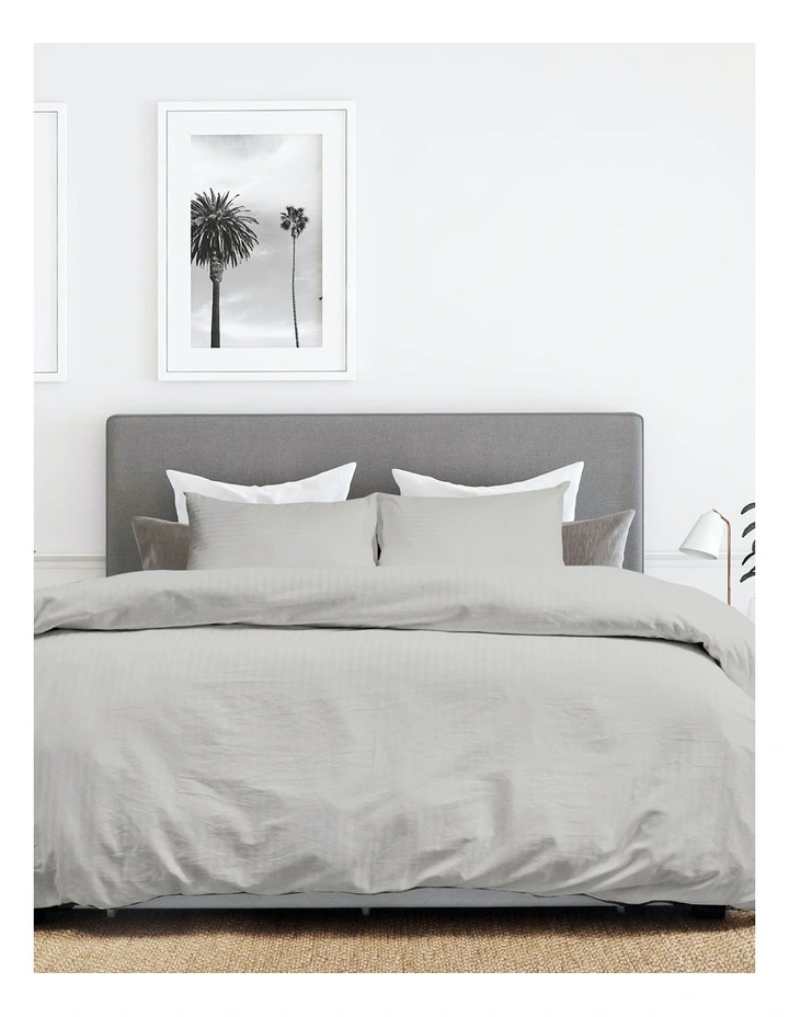 1200 Thread Count Cotton Striped Queen Quilt Cover Set in Grey