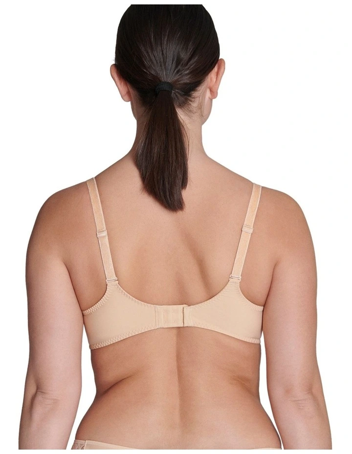 Escale Full Cup Control Bra in Vanilla