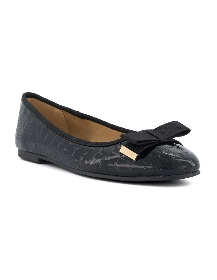 Hannah Ballet Flat in Black