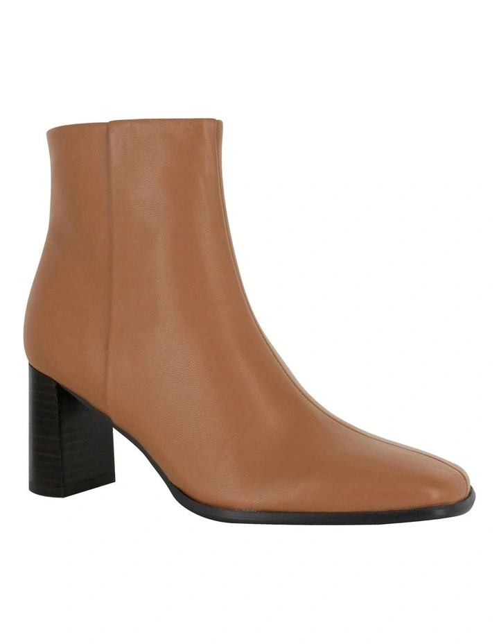 Eadie I Heeled Boots in Beige