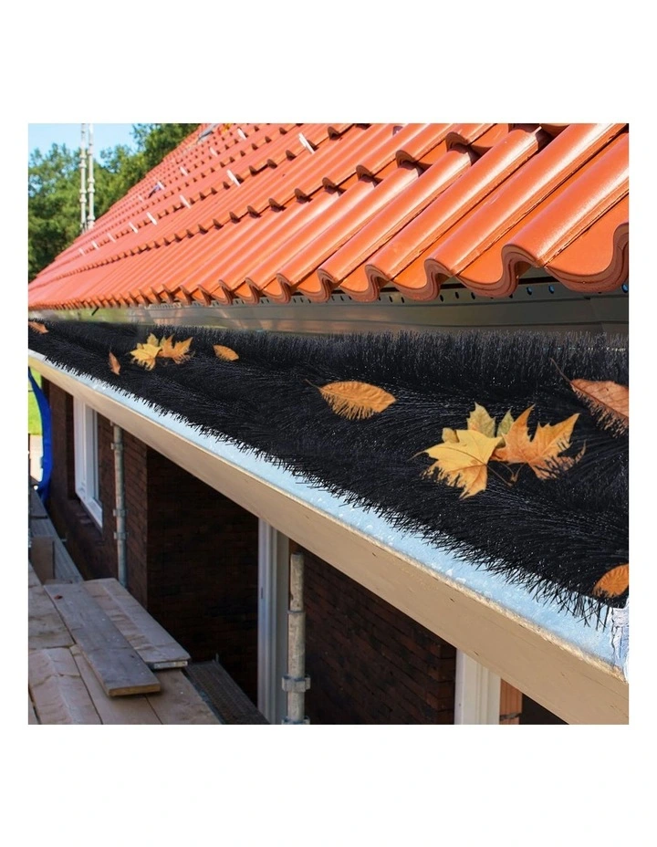 Gutter Brush Guard 92x10cm48 Piece in Black