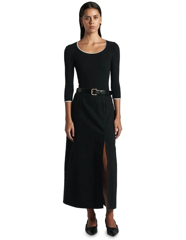 Ribbed Contrast Trim Scoop Neck Knit in Black