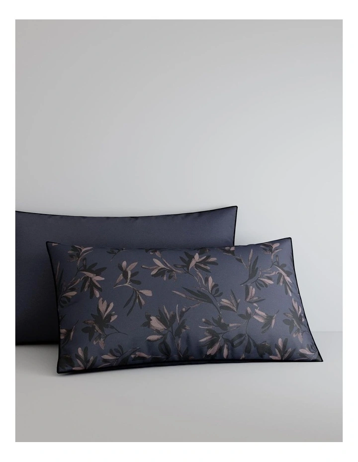Yuna Pillowcase Pair in Carbon