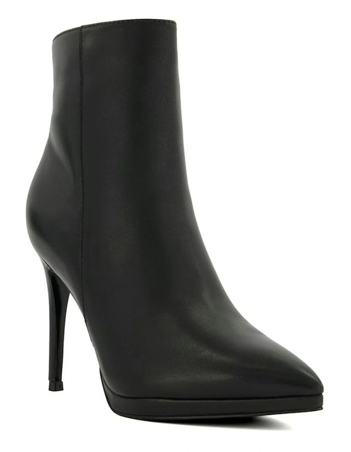 Octavia Boots in Black