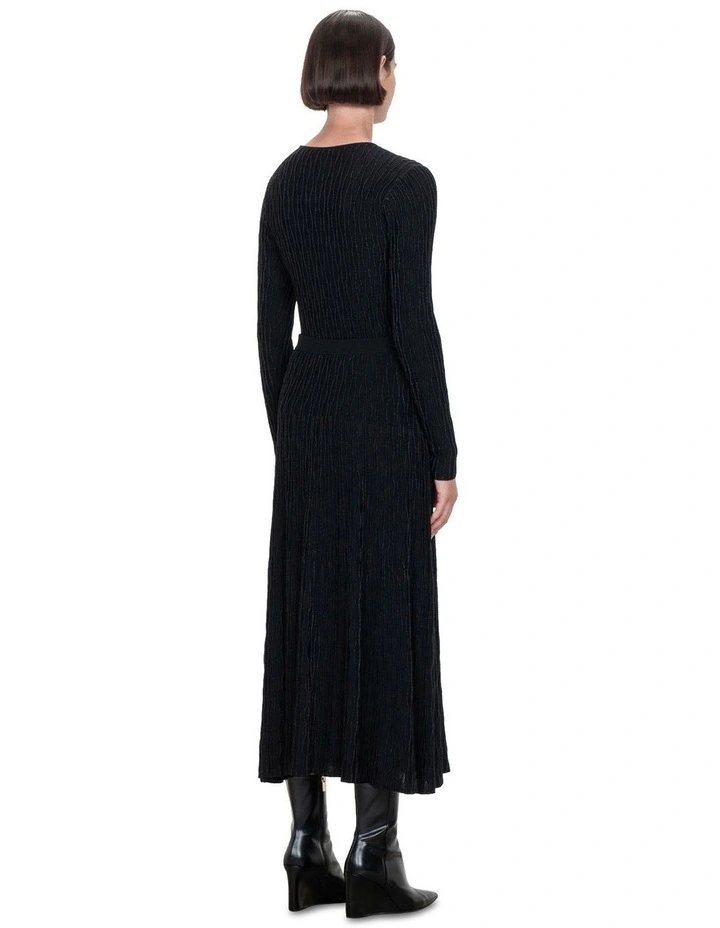 Wavy Stripe Knit Midi Skirt in Black