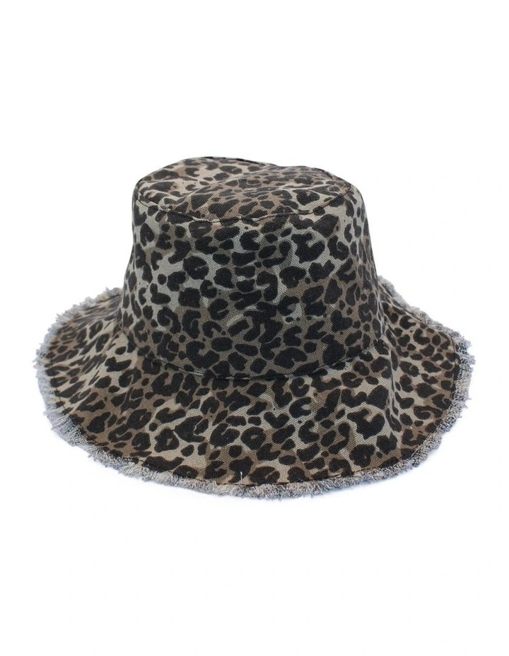 Nika Bucket Hat in Brown