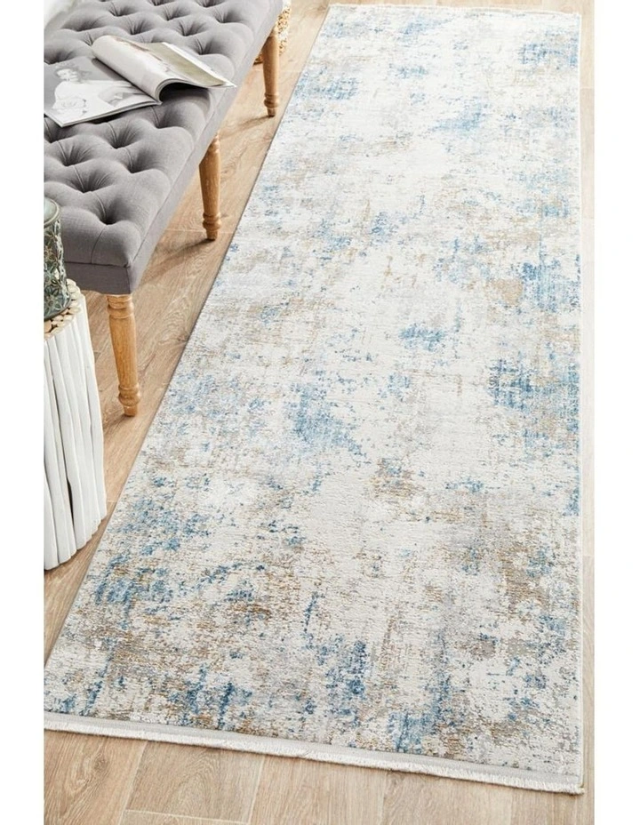 Reflections 108 Runner Rug In Sky